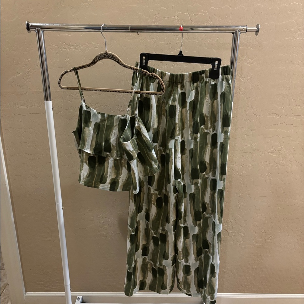 SHEIN Summer Green Brushstroke Wide Leg Pants & Crop Top Set